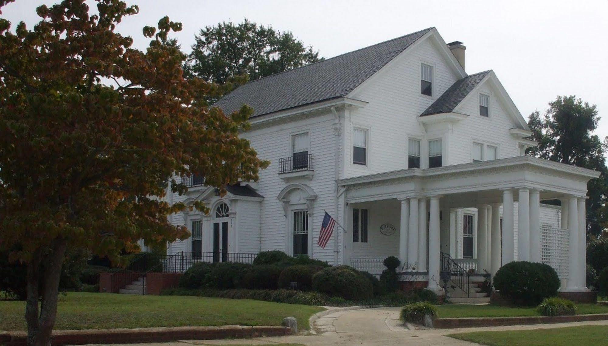 Simply Divine Hotel Dunn Exterior photo